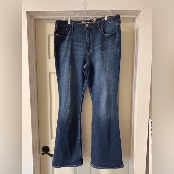 Seven7 Women's High Rise Slim Flare Jean - 16 - Picture 1 of 9